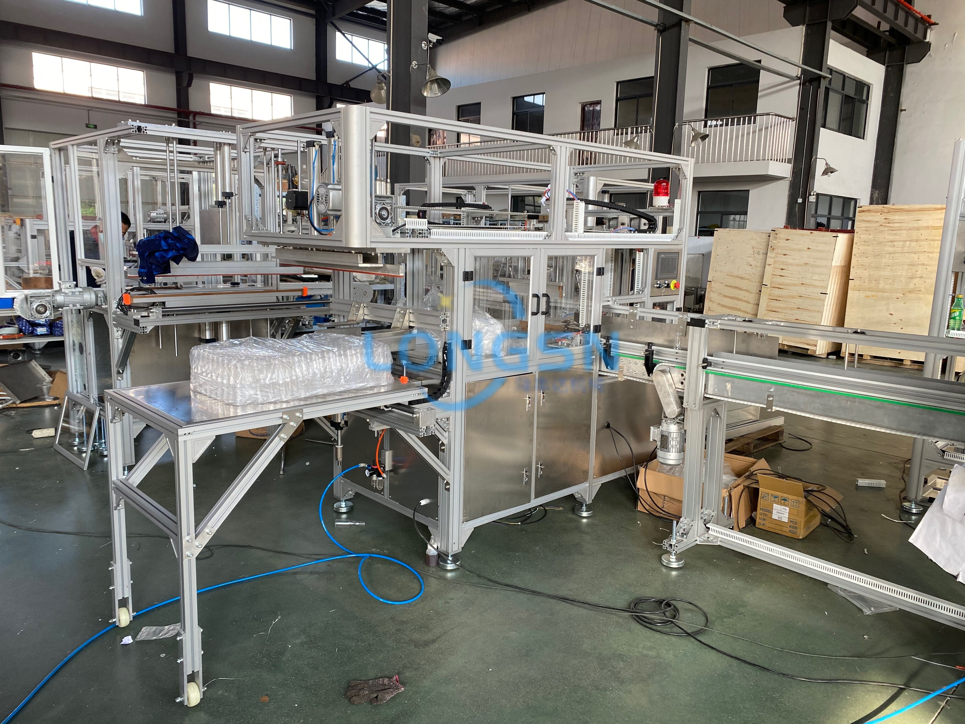 &Uuml;res palackzs&aacute;kol&oacute; g&eacute;p