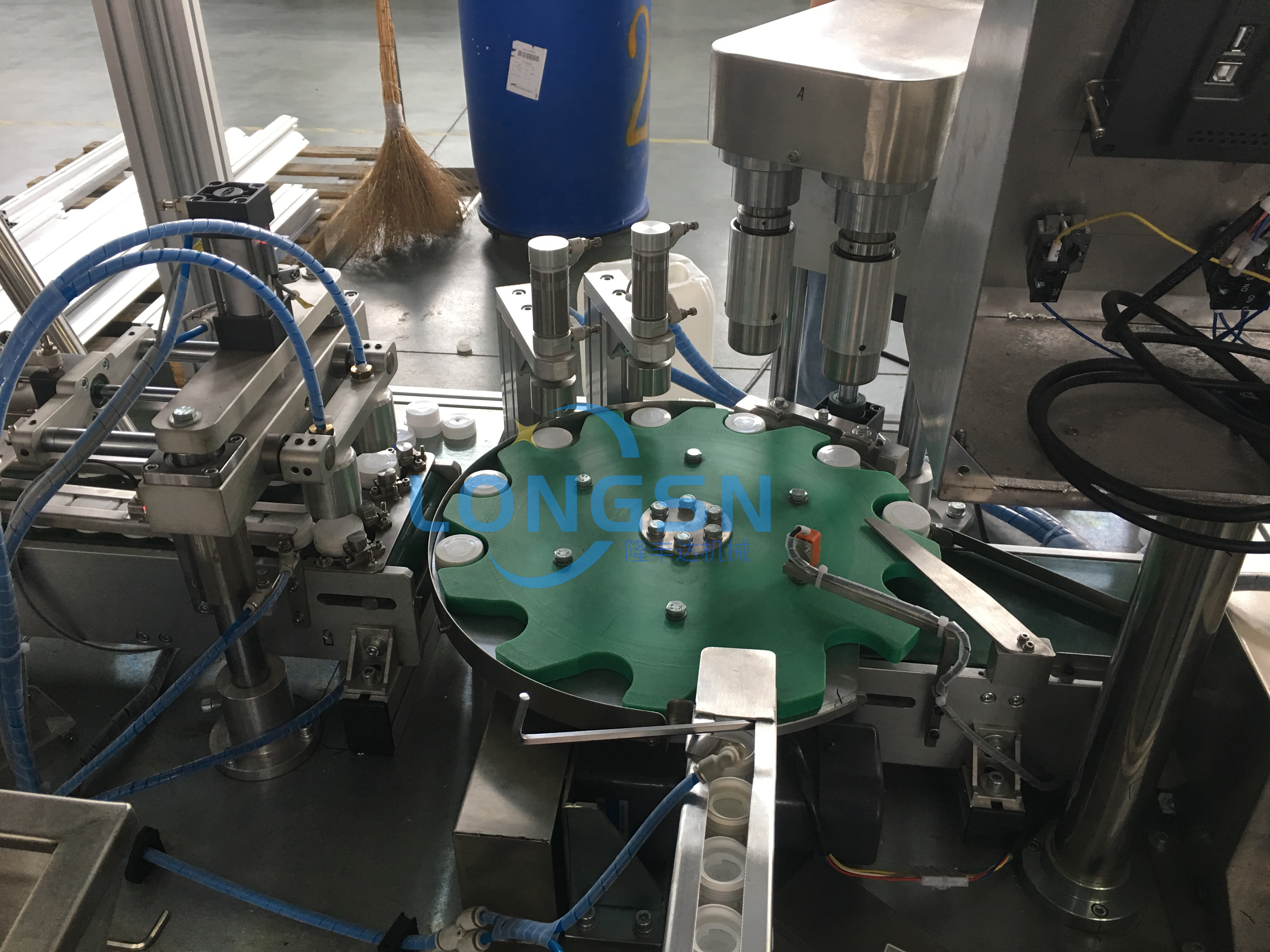 kupakgyűjtőg&eacute;p