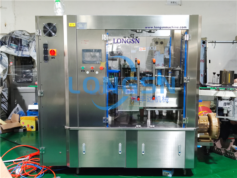 forr&oacute; ragaszt&oacute;c&iacute;mk&eacute;ző g&eacute;p