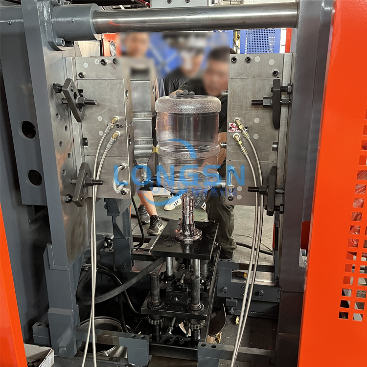 PC palack f&uacute;j&oacute; &ouml;ntőg&eacute;p