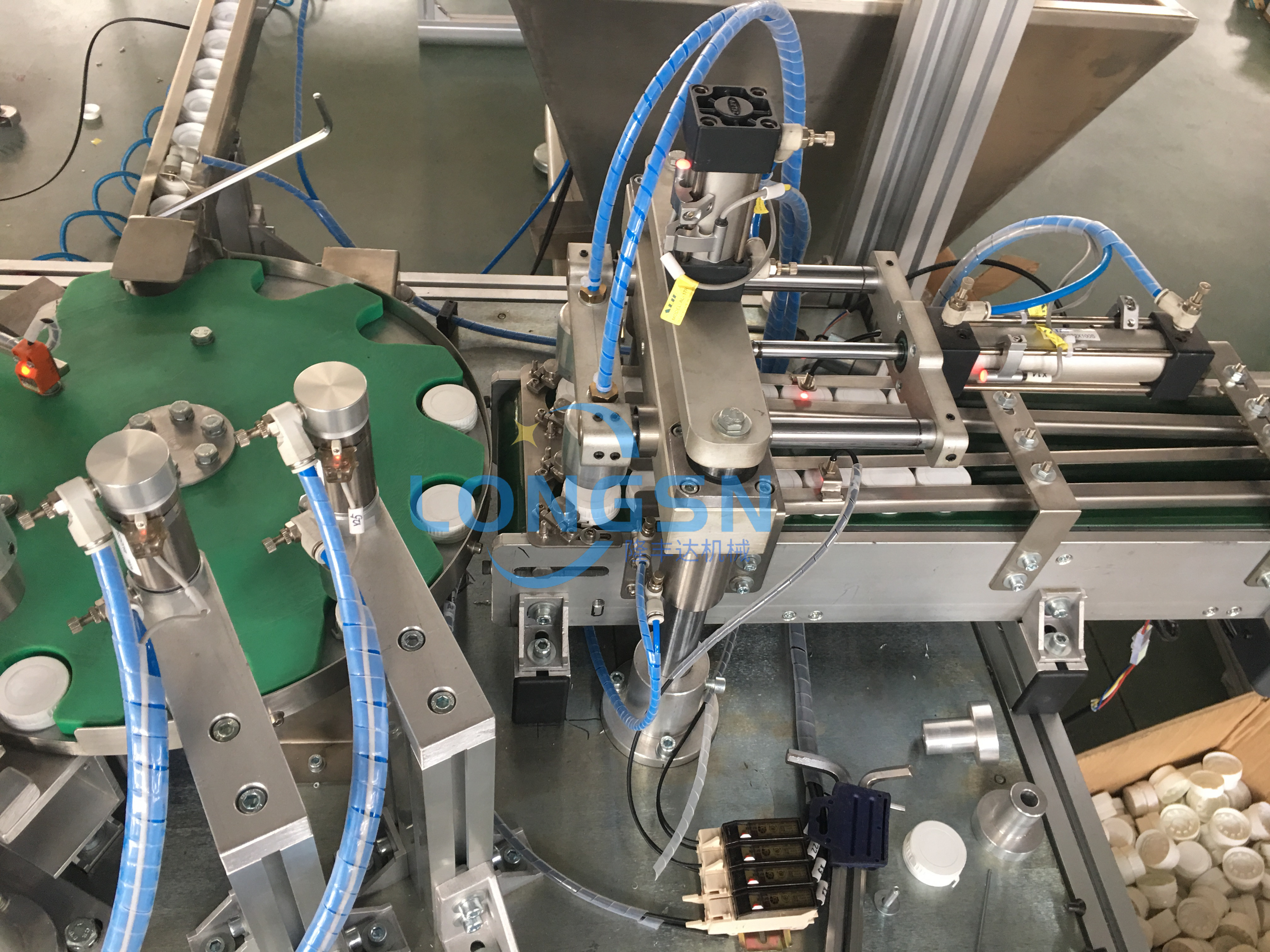 kupakgyűjtőg&eacute;p