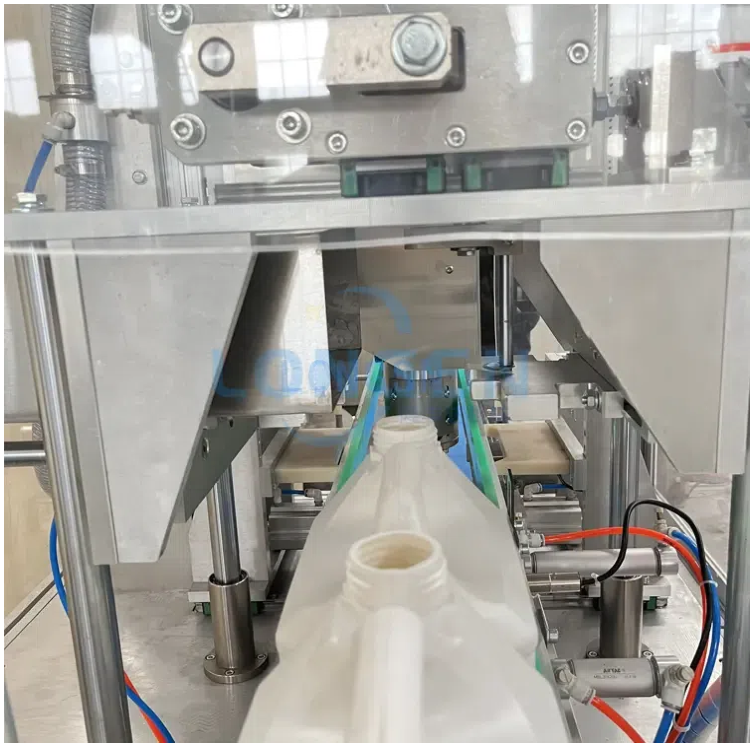 Palack nyak v&aacute;g&oacute;g&eacute;p