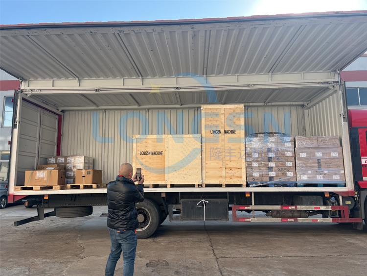 kupakb&eacute;l&eacute;sv&aacute;g&oacute; besz&uacute;r&aacute;s