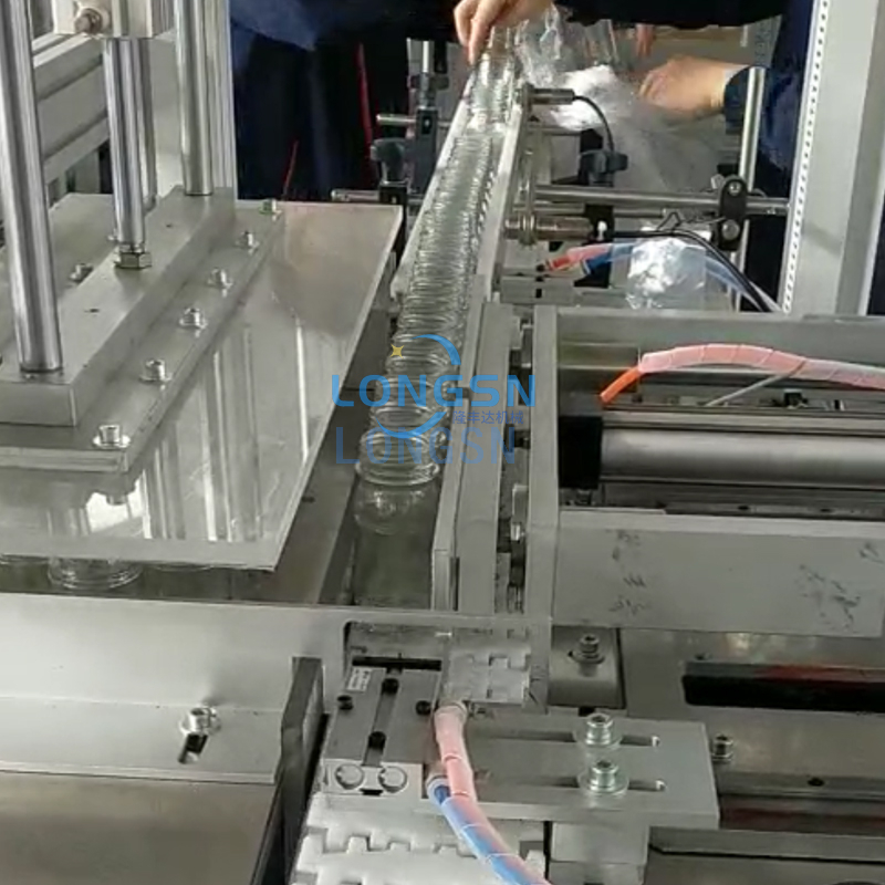 &Uuml;res palackcsomagol&oacute;g&eacute;p