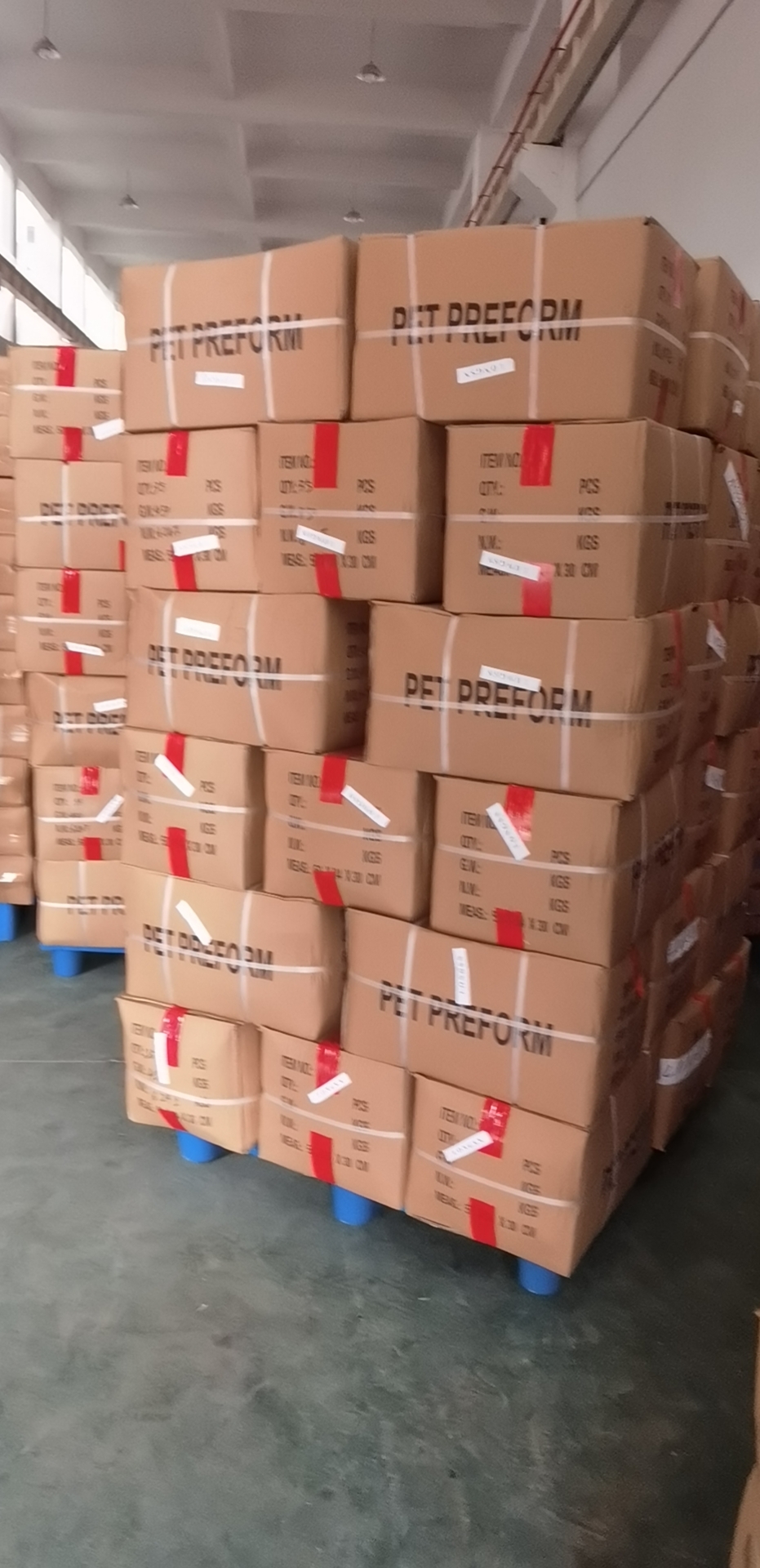 v&iacute;zt&ouml;ltő g&eacute;p